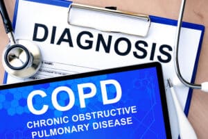 Elderly Care in Coronado CA: What Are the Signs and Symptoms of COPD?